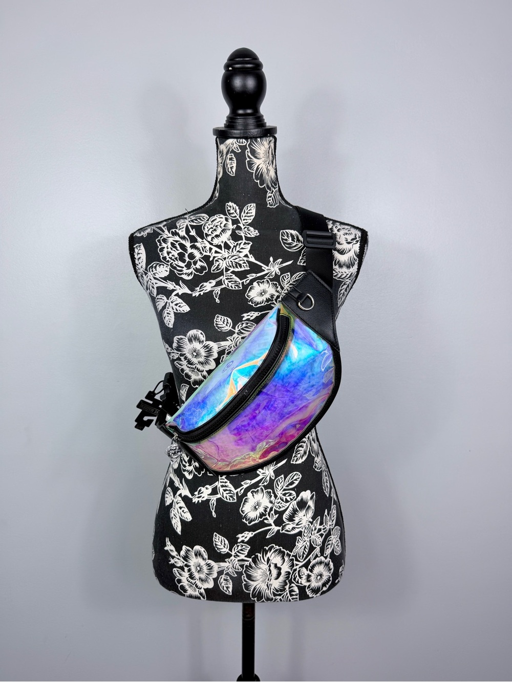 NWT Steve Madden iridescent transparent belt bag full zip fanny pack size small
